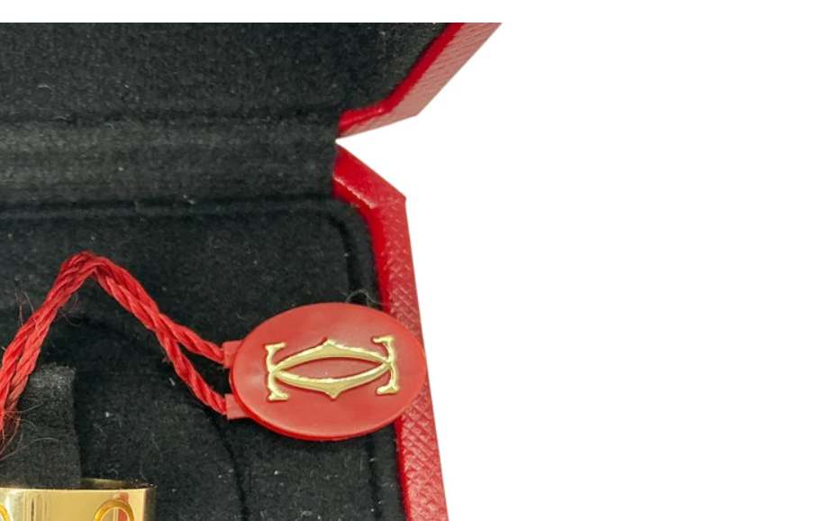 Cartier LOVE Ring Classic Model in 18K yellow gold thumbnail 2