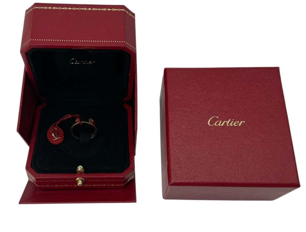 Cartier LOVE Ring Classic Model in 18K yellow gold thumbnail 4