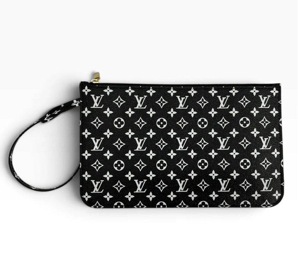 Louis Vuitton Monogram Giant Jungle Neverfull MM Pochette